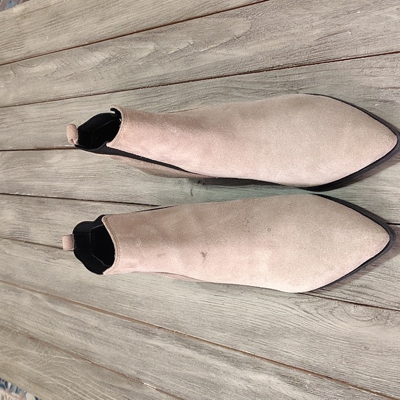 Marc Fisher Suede Ankle Boots In Light Tan Size Woman's 9 - Picture 6 of 11